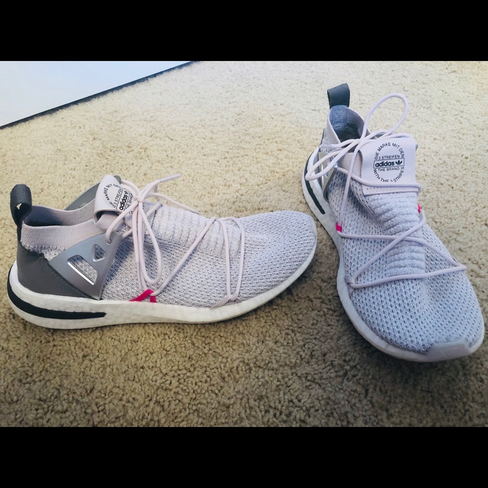 Adidas Akryn women’s running shoes runners 8.5